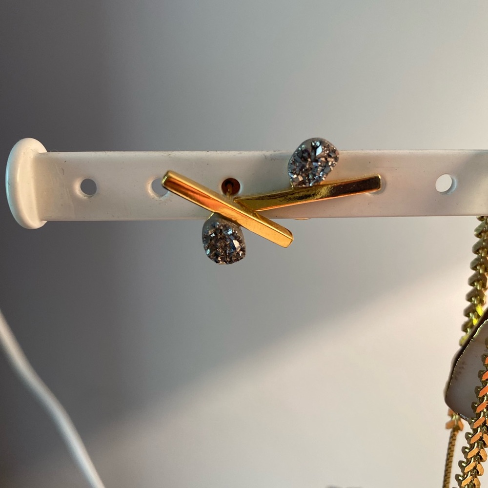 Druzy Stud and Gd Bar Earrings